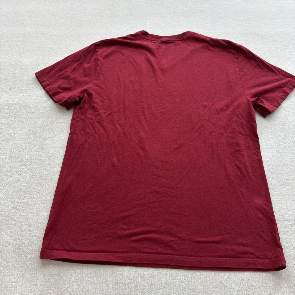 True Religion V-Neck T-Shirt Mens XL Red Horseshoe Logo‎ Short Sleeve Cotton
